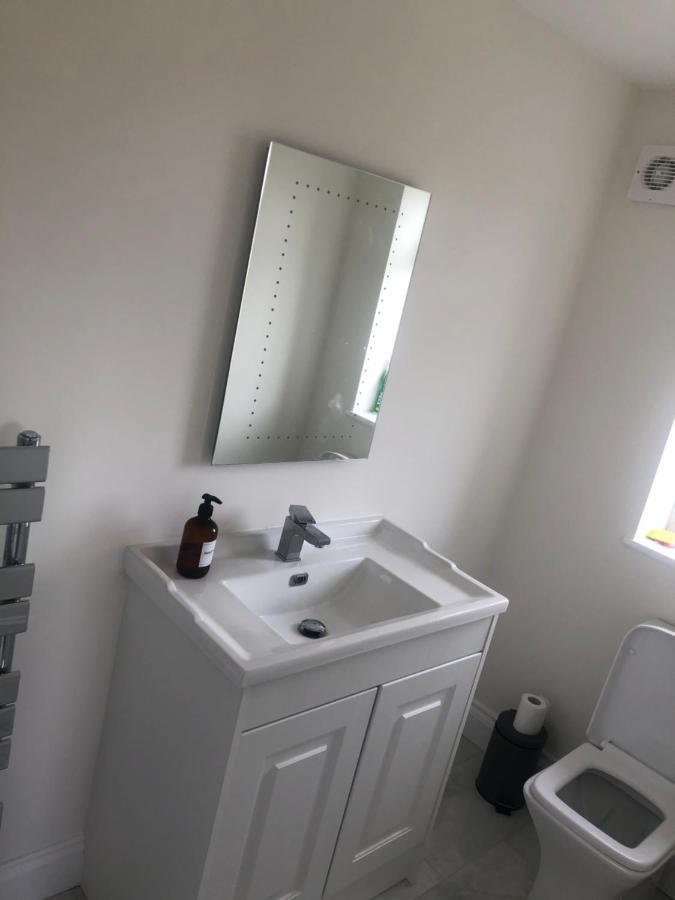 5 Bedroom House In Орпингтън Екстериор снимка