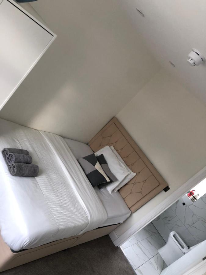 5 Bedroom House In Орпингтън Екстериор снимка