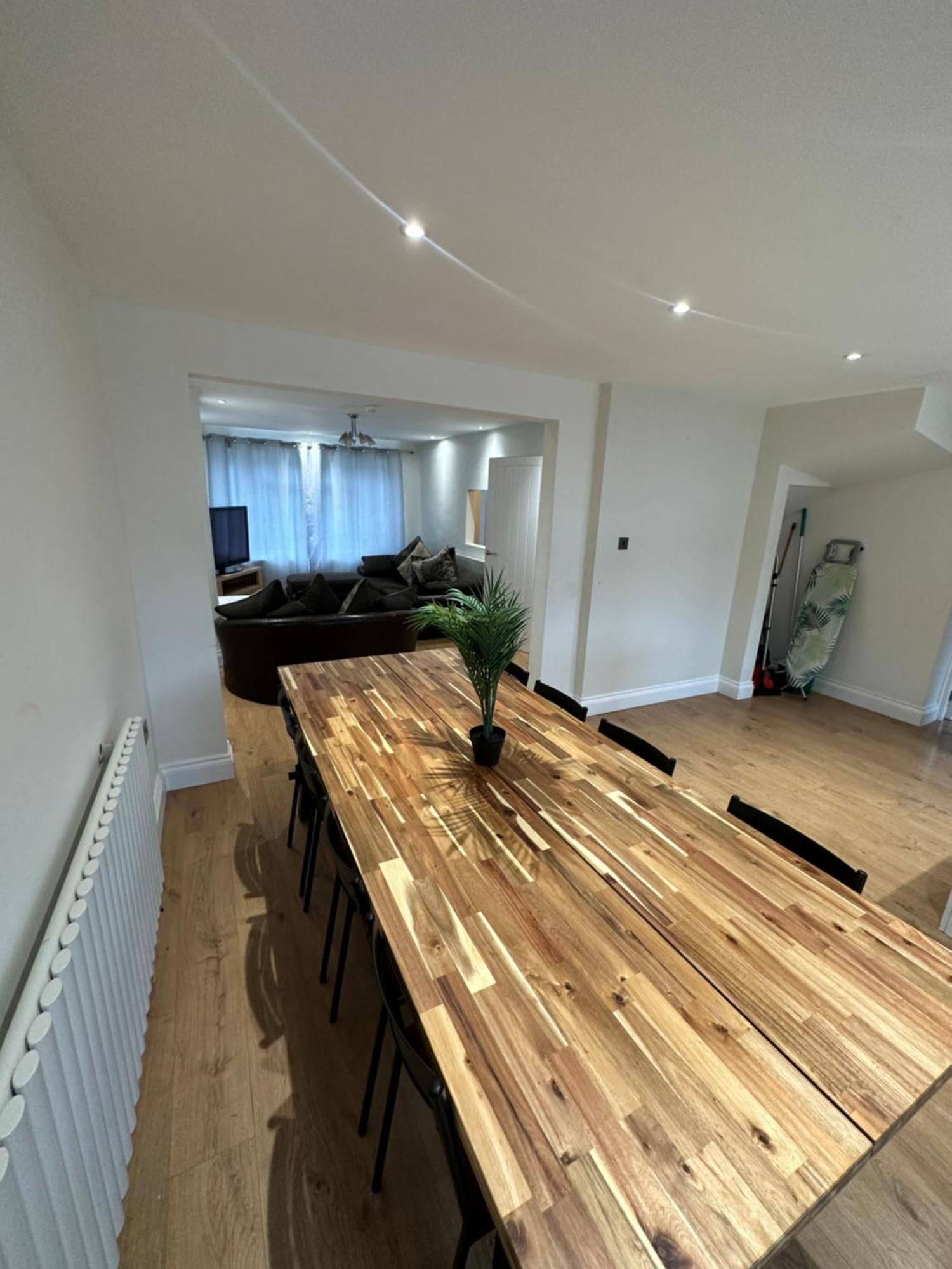 5 Bedroom House In Орпингтън Екстериор снимка